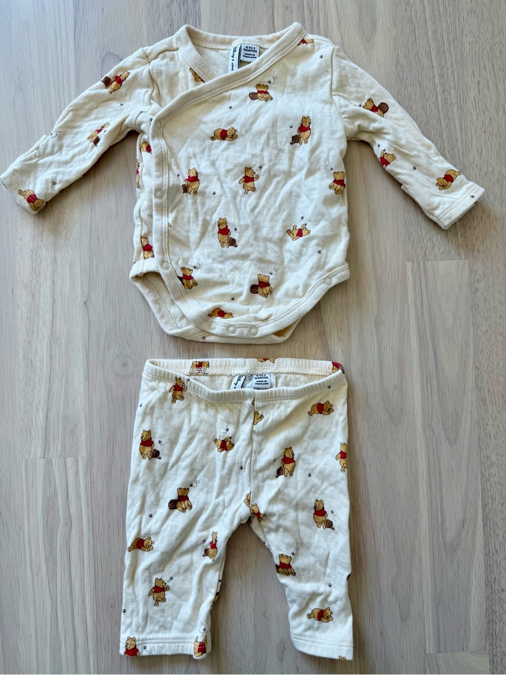 Janie and Jack Disney Winnie The Pooh Baby Wrap Matching Set. Size 0-3 months
